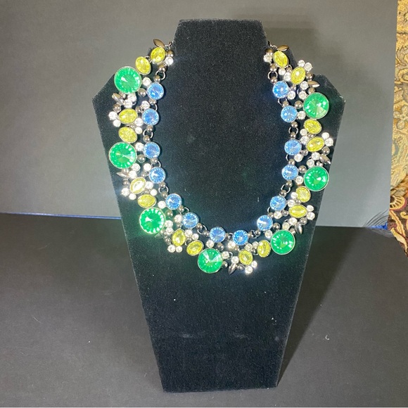 STATEMENT NECKLACE - Picture 3 of 3